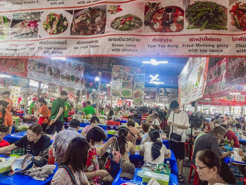 Chatuchak Weekend Market Foodcourt