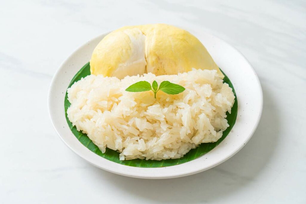 Sticky Rice With Durian (Kao Niew Tu Rian) - Thai Desserts