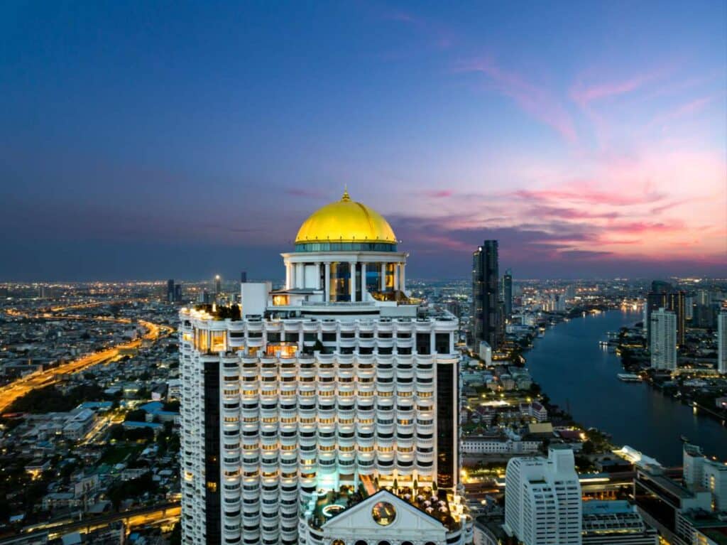 Lebua At State Tower Bangkok - Building And Golden Dome From Outside