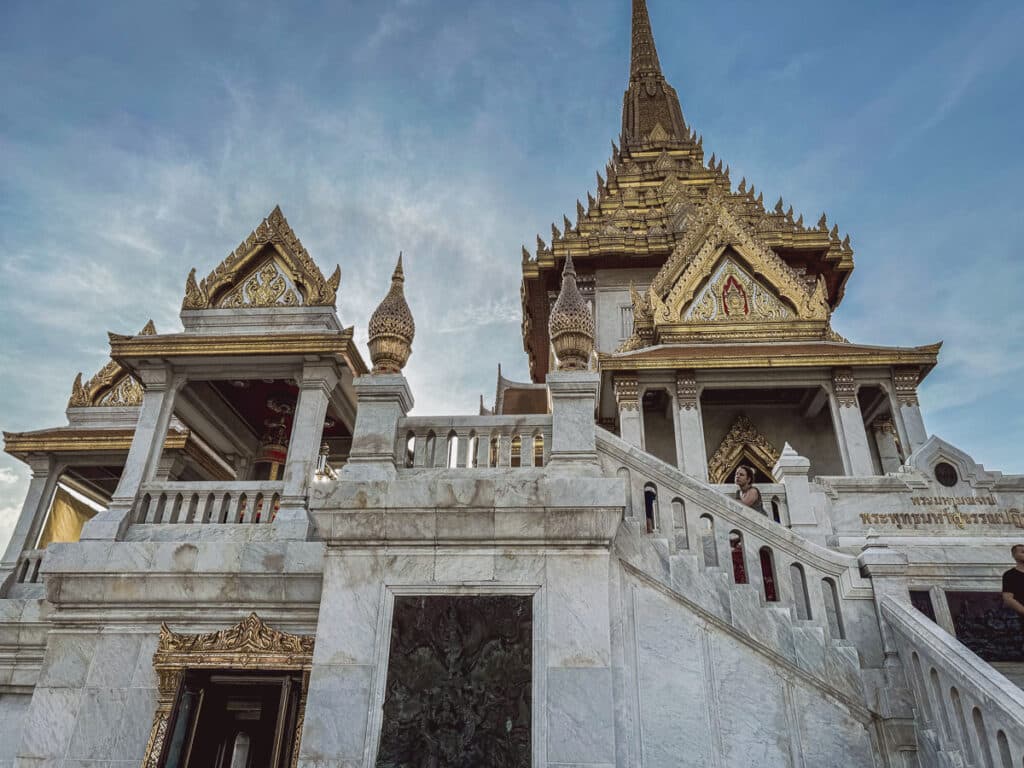 Wat Traimit Bangkok: Der Goldene Buddha In Chinatown