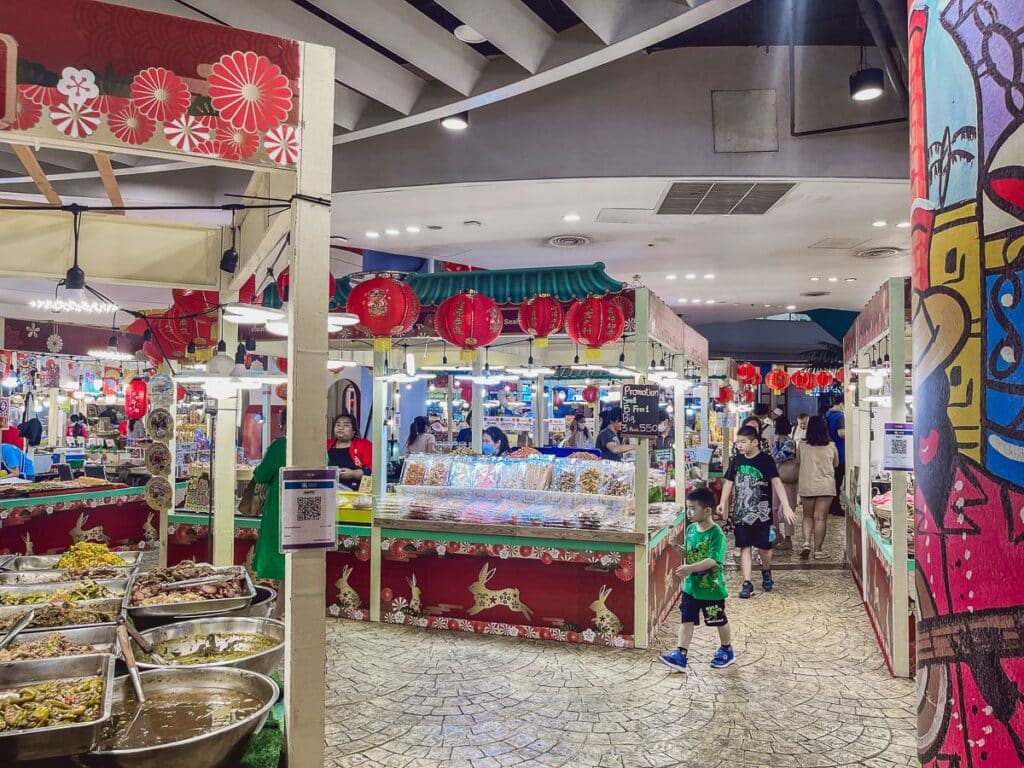 Chinesisches Neujahr In Bangkok - Terminal 21 Mall