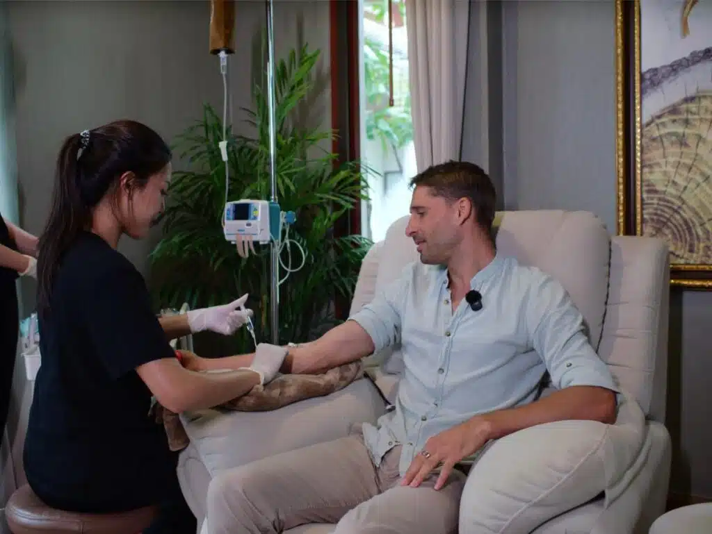 Tim Kroeger Founding Ambassador Healthi Life Longevity House Bangkok Consultation 1 Getting Iv Drip By Nurse Jj