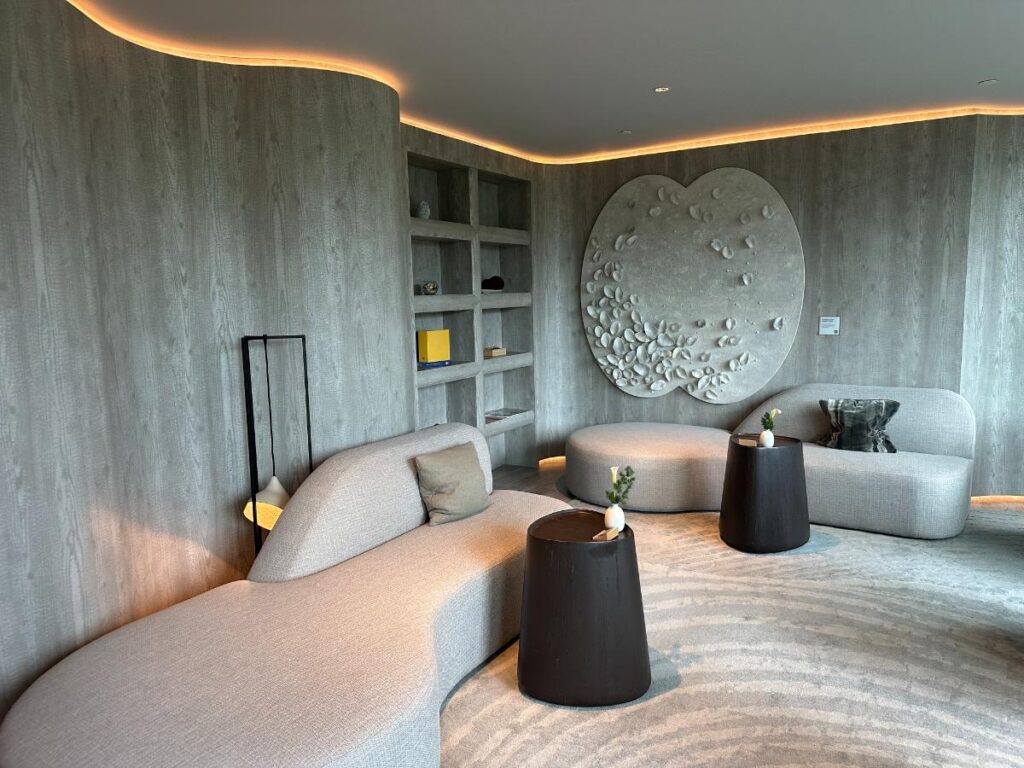 Daybed Im Ruhebereich Des Amaranth Spa