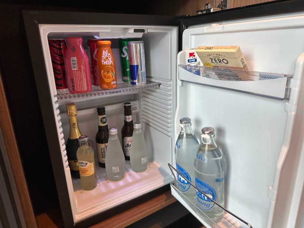 Minibar Und Kühlschrank In Der Sindhorn Suite